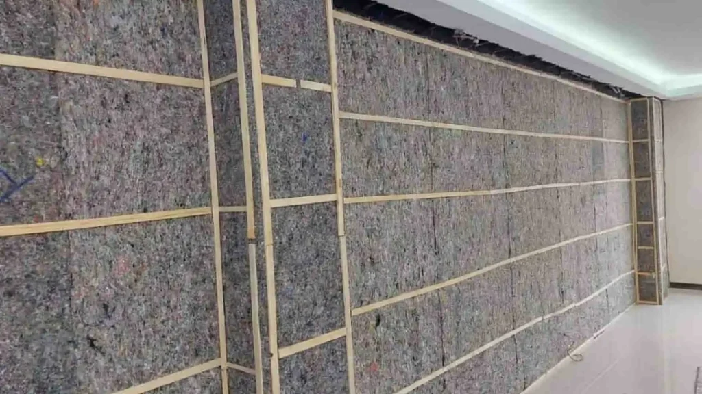 اجرای موفق عایق صوتی دیوار مشترک در اتاق نشیمن 